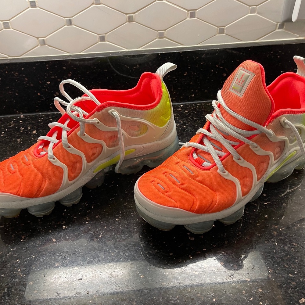 Nike VaporMax Women’s size 8
